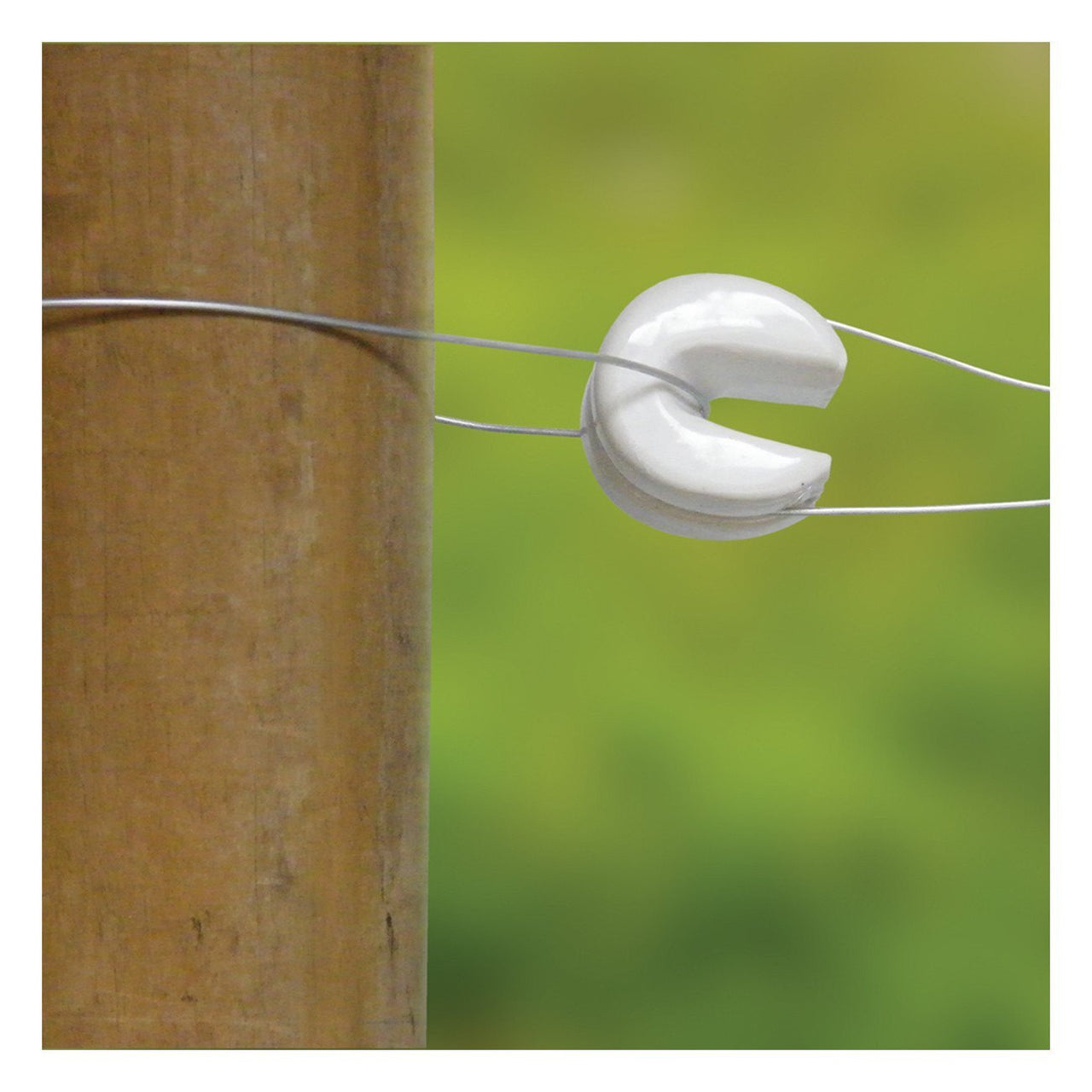 Patriot Heavy-Duty U Porcelain Insulator (10 Per Box) - Fencing Patriot - Canada