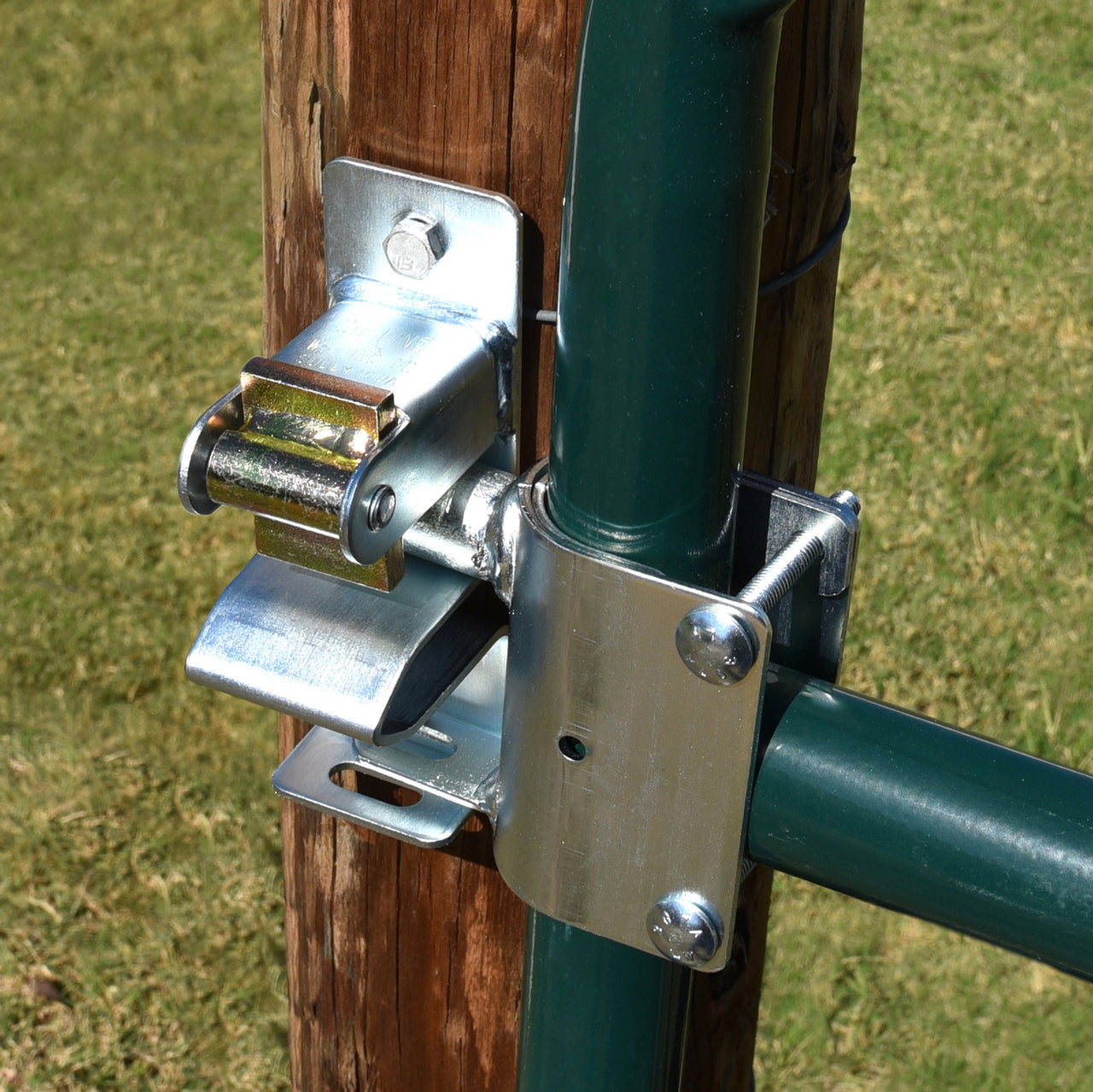 Patriot One-Way Lockable Gate Latch - Fencing Patriot - Canada